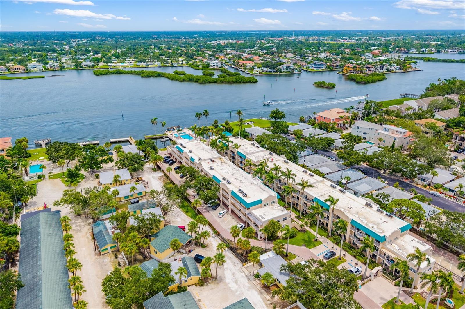 PALM BAY CLUB II - Residential
