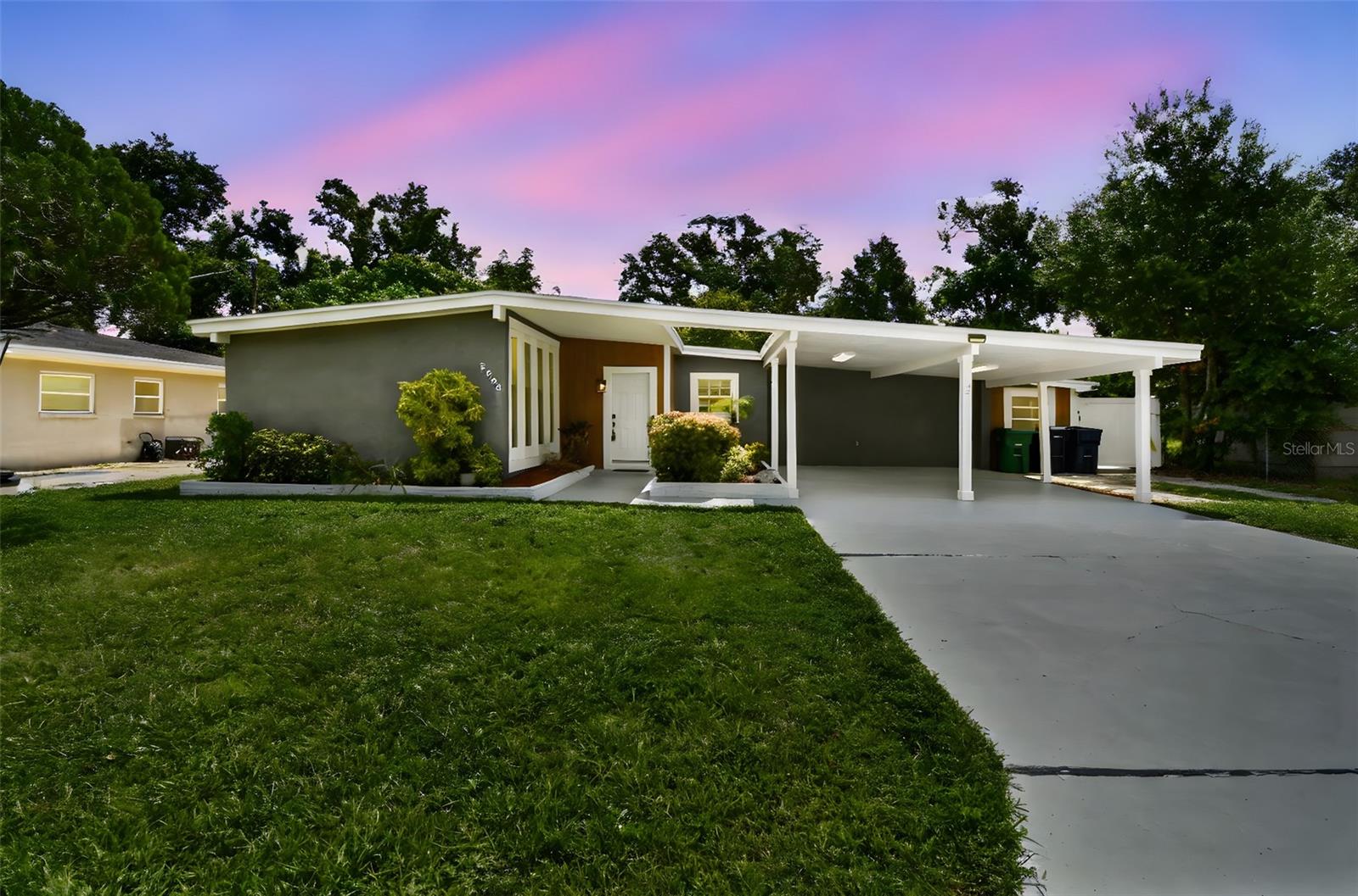 Discover your dream home at 3909 N Clearfield Ave in the heart of Tampa Heights. This charming single-family residence, originally built in 1960, offers 4 spacious bedrooms and 3 modern bathrooms across 2,376 square feet of beautifully updated living space. The home boasts stylish dark espresso wood flooring, sleek granite countertops, and contemporary cabinetry in the kitchen, complemented by a subway tile backsplash and porcelain tile flooring.
An added highlight is the detached one-bedroom, one-bathroom apartment, perfect for use as a mother-in-law suite or potential rental income. Enjoy Florida's sunshine in your private pool, set on a generous 10,153 square foot lot.
Recent renovations include a new roof, an updated A/C system, and modernized electrical and plumbing, ensuring comfort and efficiency. Ideally located near the scenic Hillsborough River and bustling downtown Tampa, this property offers both tranquility and convenience.