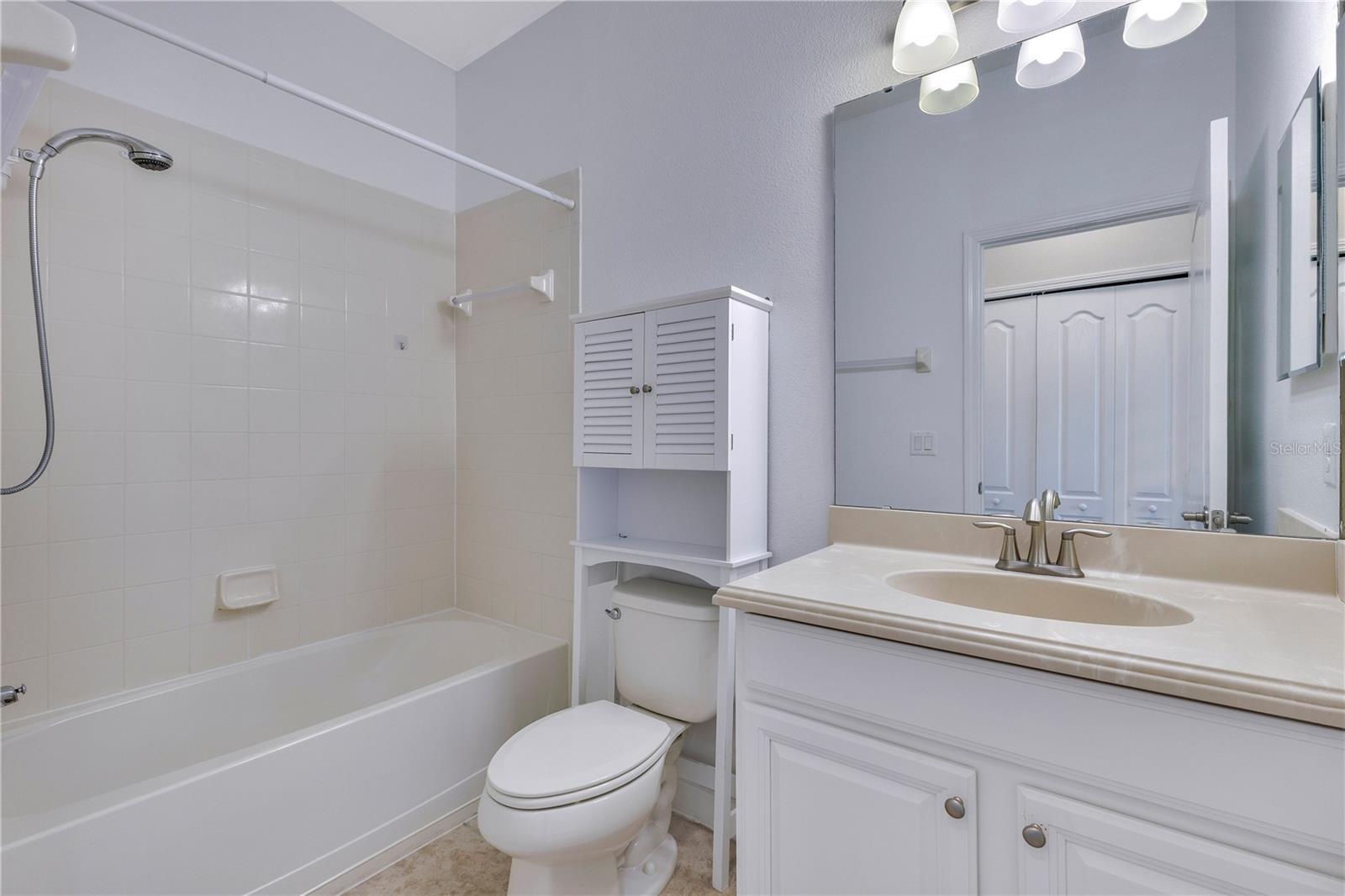 WYNDHAM LAKES ESTATES - Residential Lease