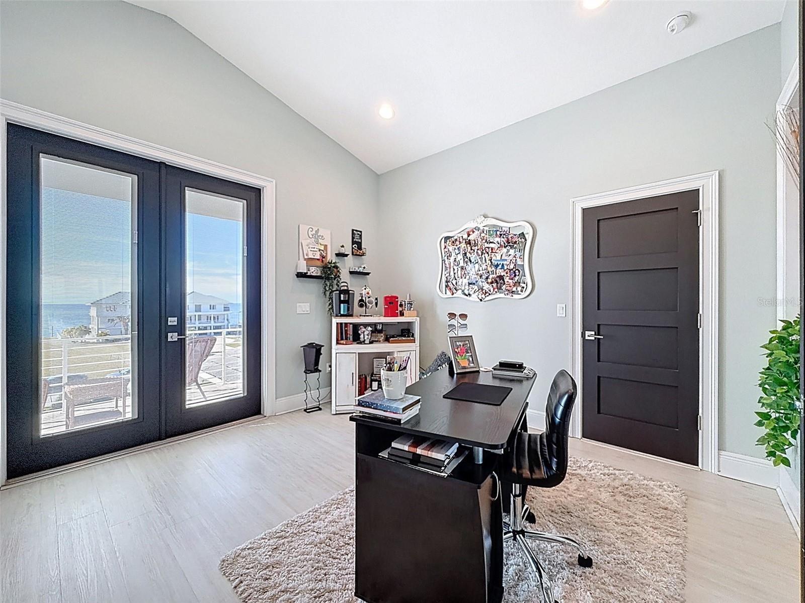 GULF HARBORS SOUTH BEACH - Residential