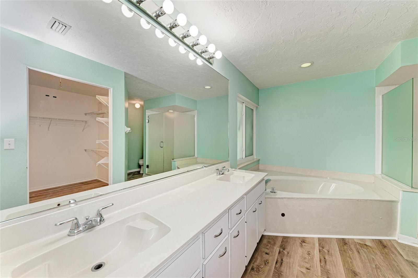 PADDOCKS CENTRAL - Residential