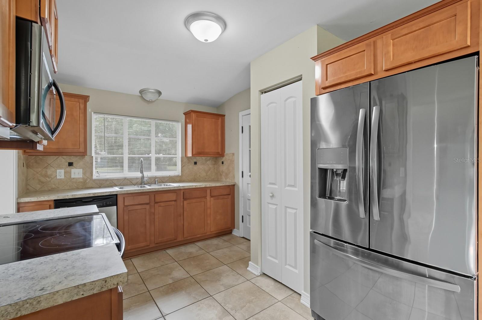 LAKEVIEW HIGHLANDS - Residential