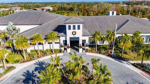 A home in WIMAUMA