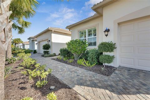 A home in WIMAUMA