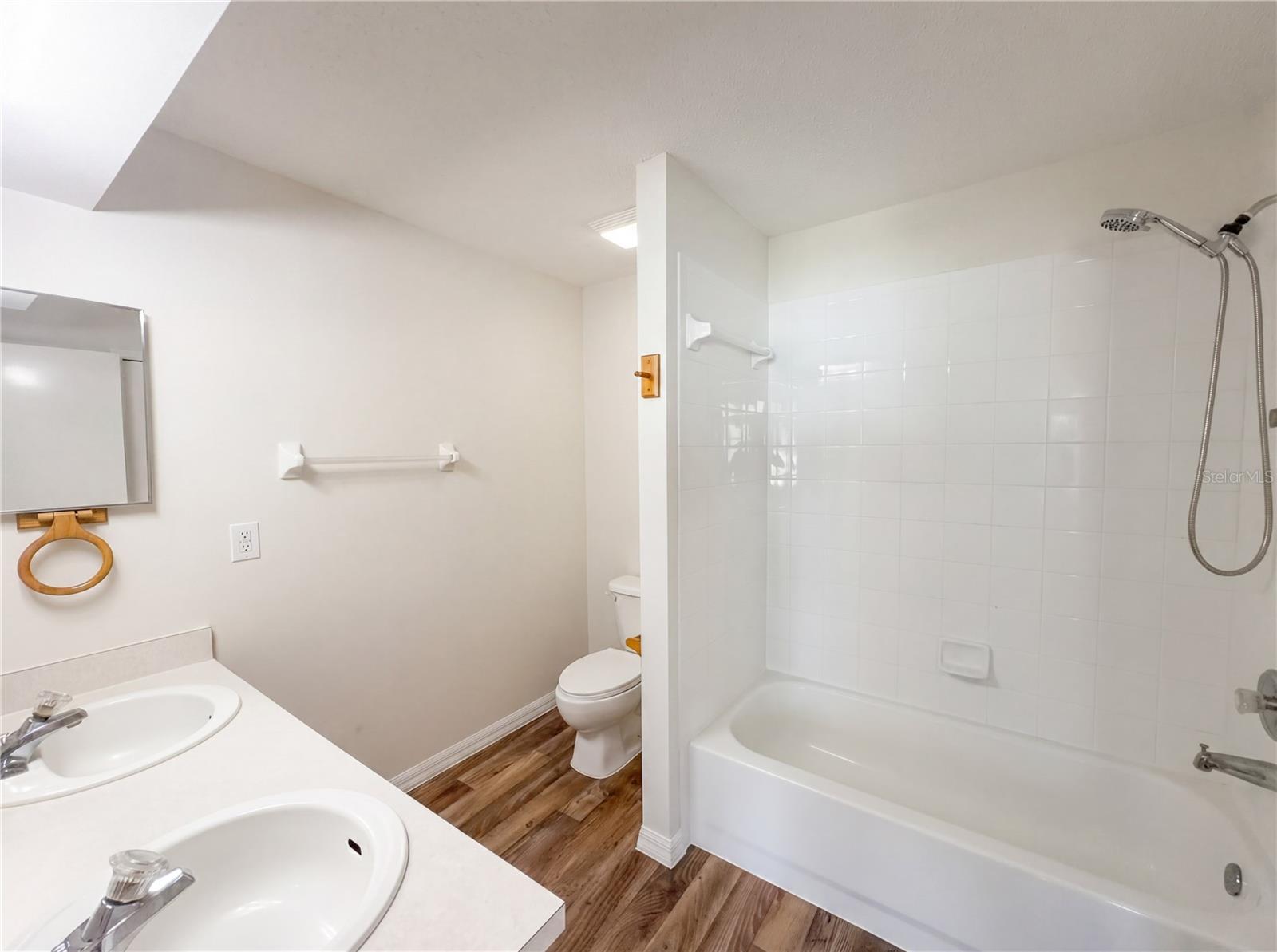 COUNTRY HILLS EAST UNIT NINE - Residential