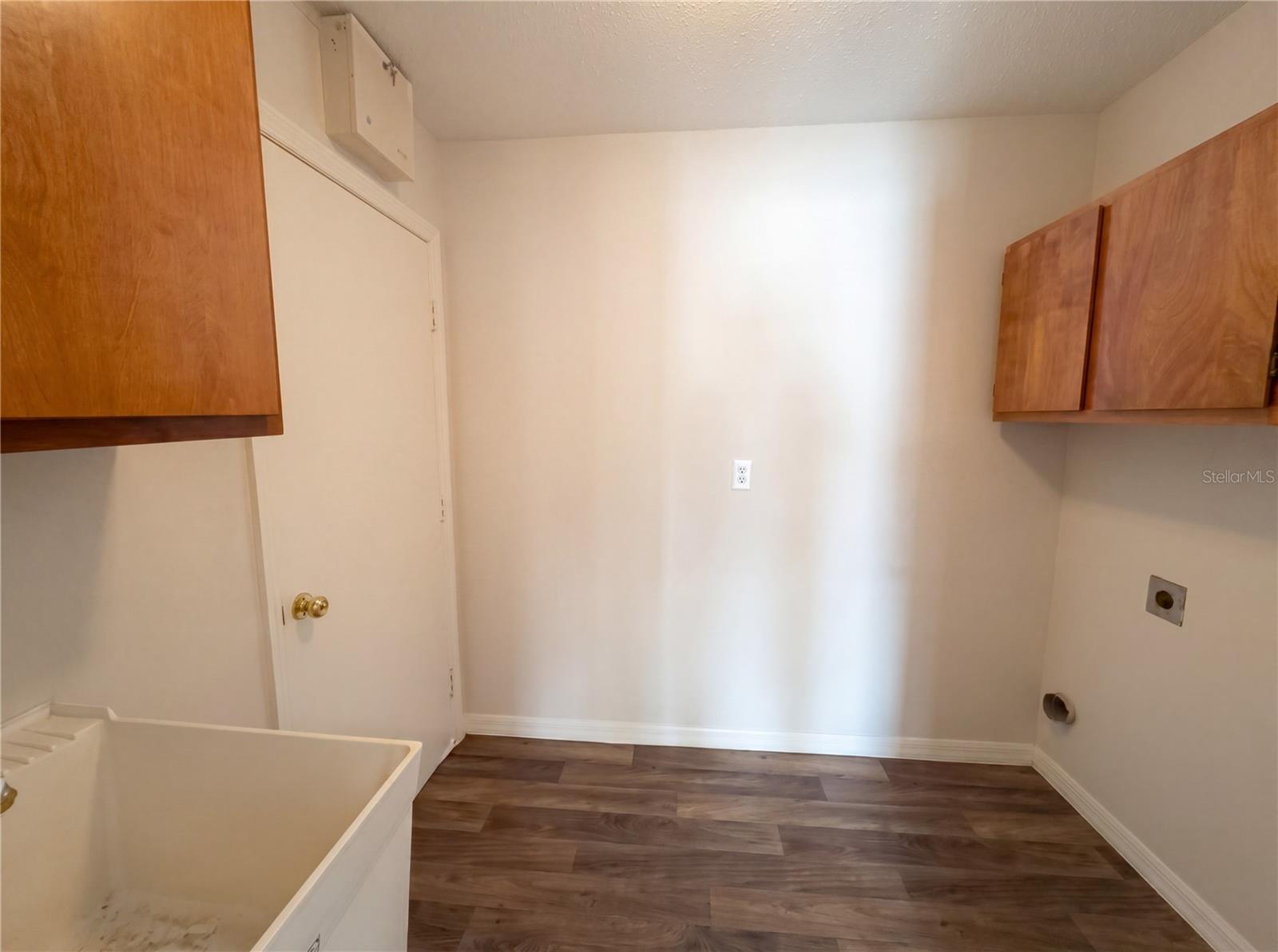 COUNTRY HILLS EAST UNIT NINE - Residential