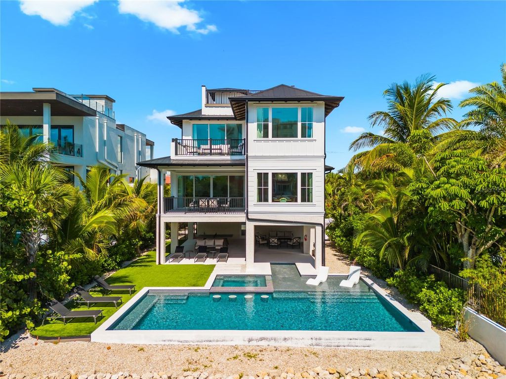 Photo of 551 S Washington Drive, Sarasota, FL 34236 (MLS # A4668634)