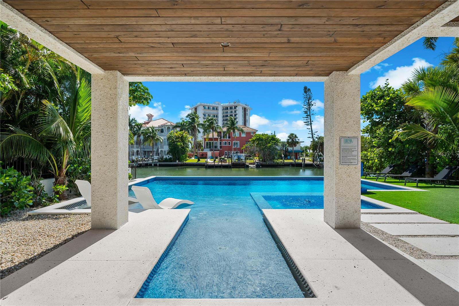 SAINT ARMANDS DIV JOHN RINGLING ESTATES - Residential