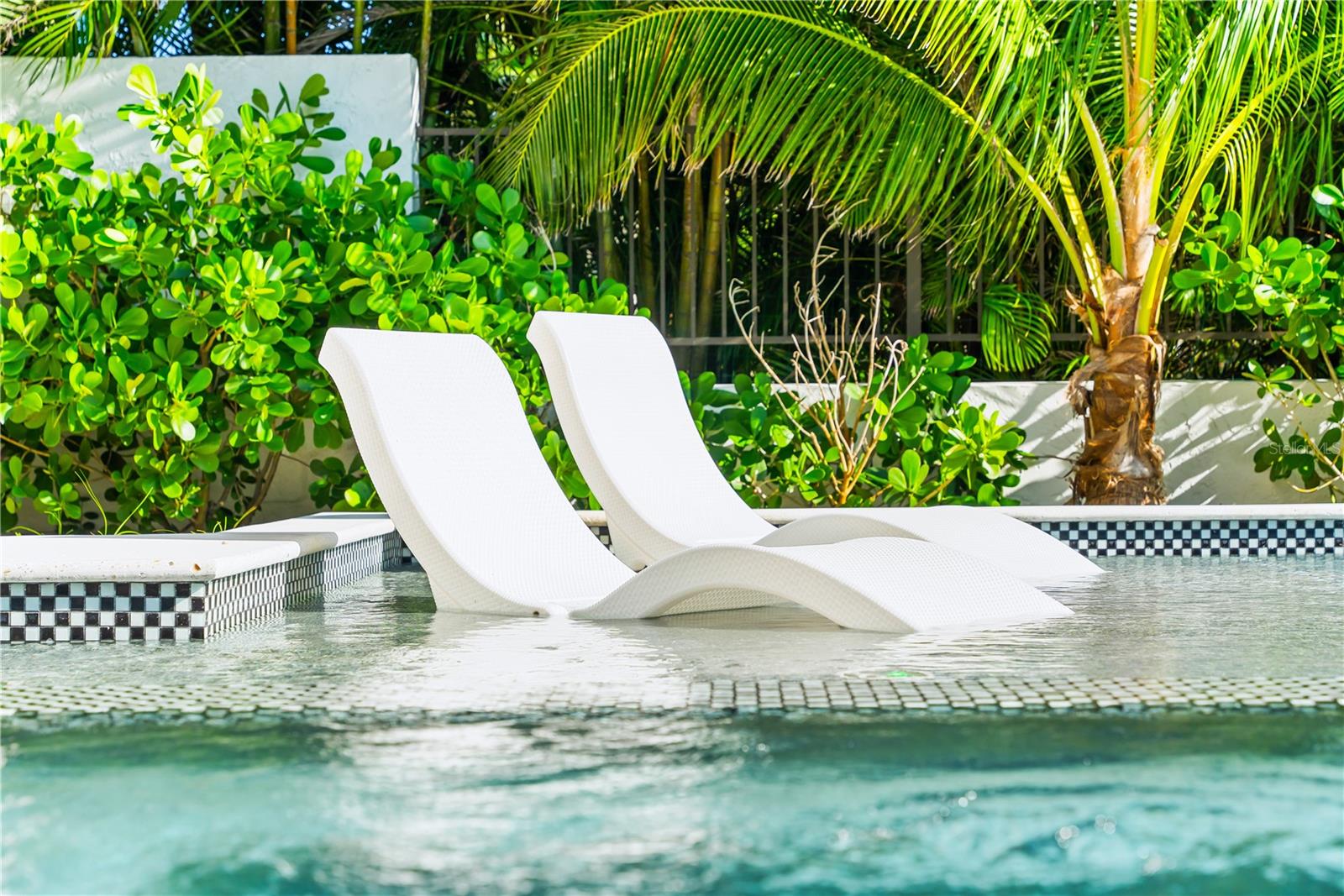 SAINT ARMANDS DIV JOHN RINGLING ESTATES - Residential