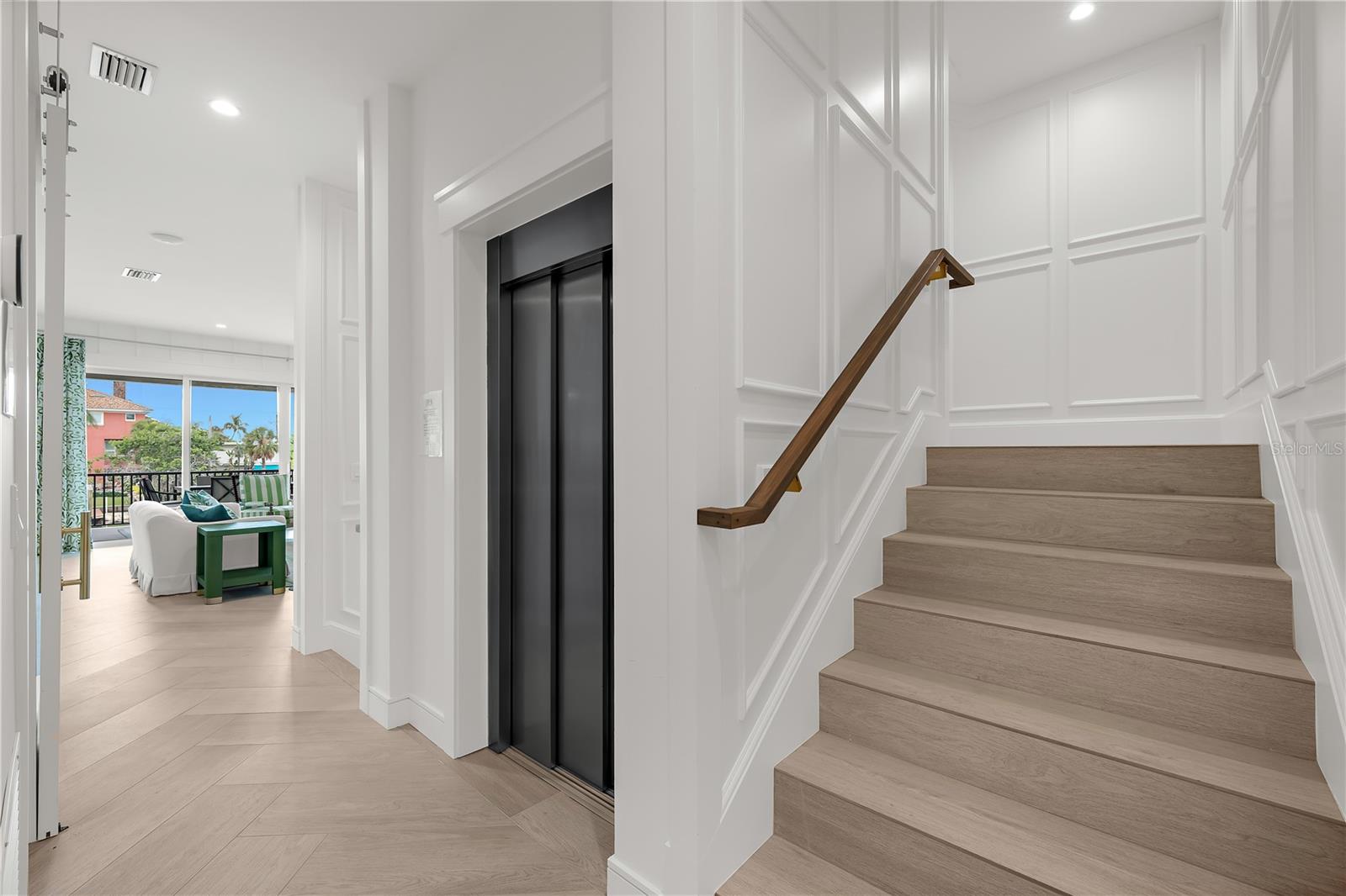 SAINT ARMANDS DIV JOHN RINGLING ESTATES - Residential