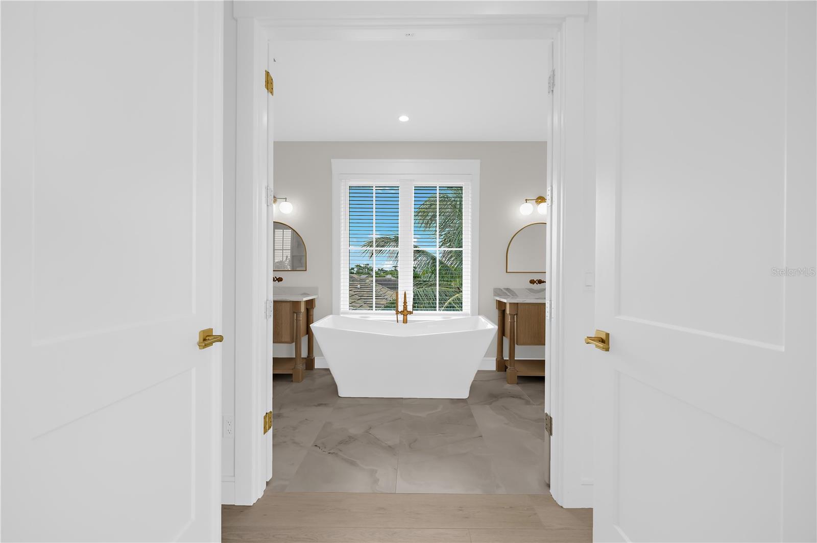 SAINT ARMANDS DIV JOHN RINGLING ESTATES - Residential