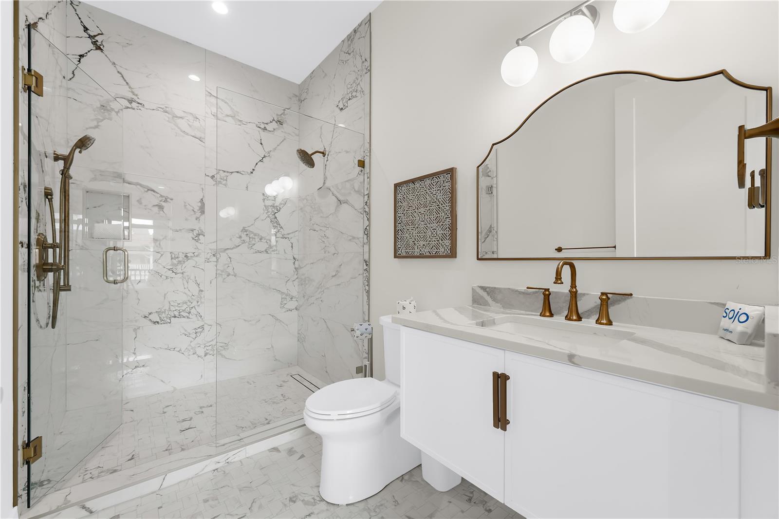 SAINT ARMANDS DIV JOHN RINGLING ESTATES - Residential