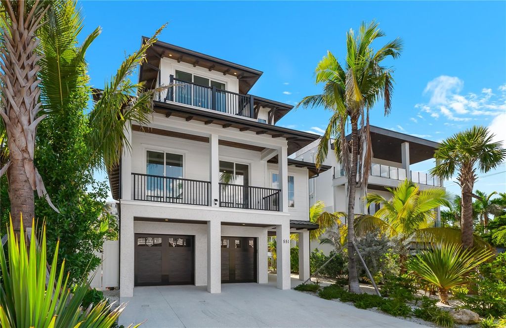 Photo of 551 S Washington Drive, Sarasota, FL 34236 (MLS # A4668634)