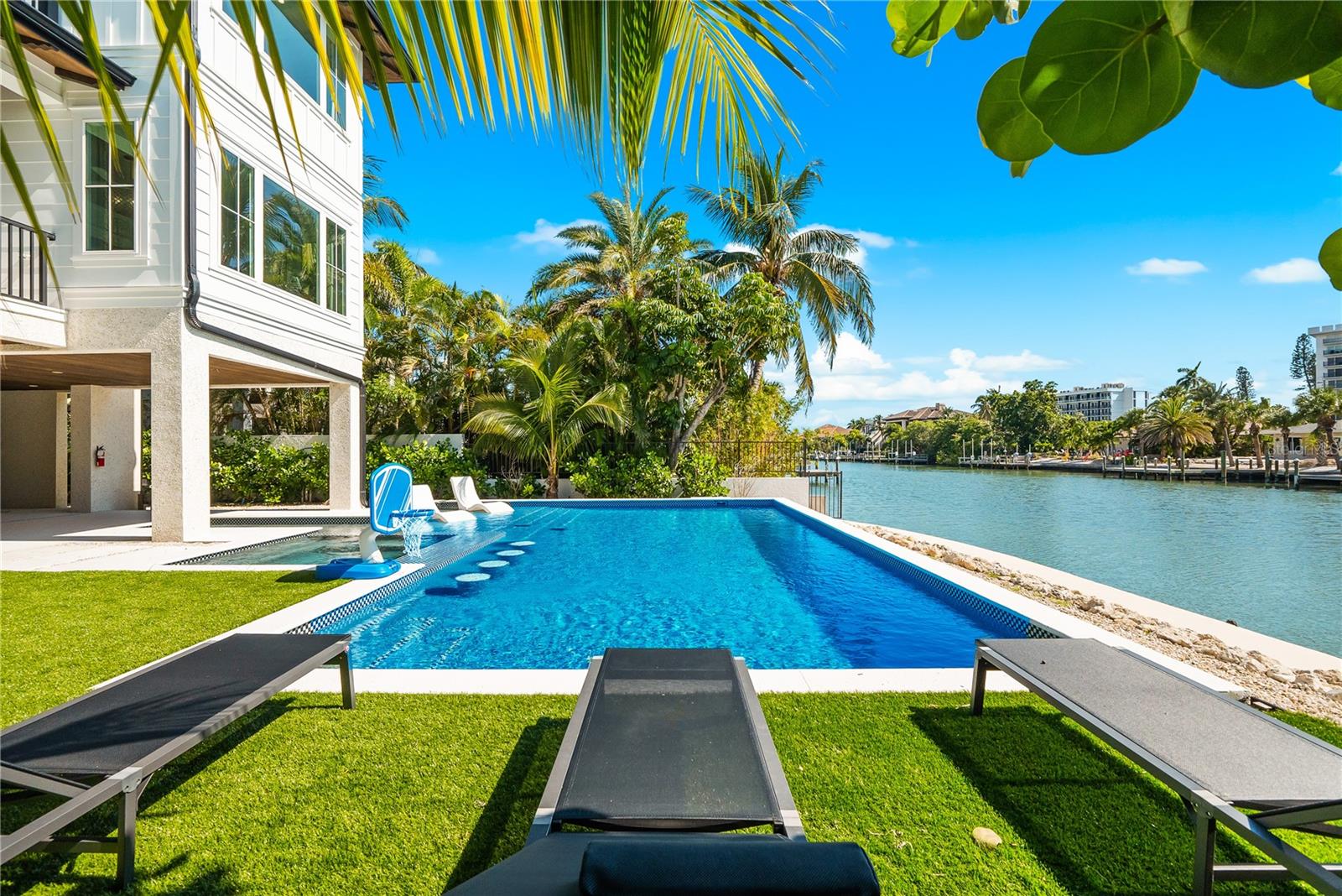 SAINT ARMANDS DIV JOHN RINGLING ESTATES - Residential