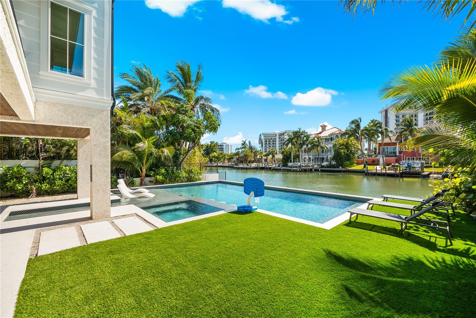 SAINT ARMANDS DIV JOHN RINGLING ESTATES - Residential