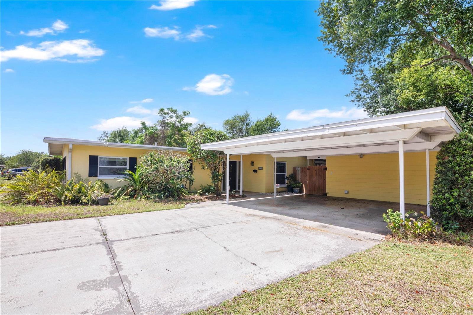 LAKE CONWAY ESTATES - Residential