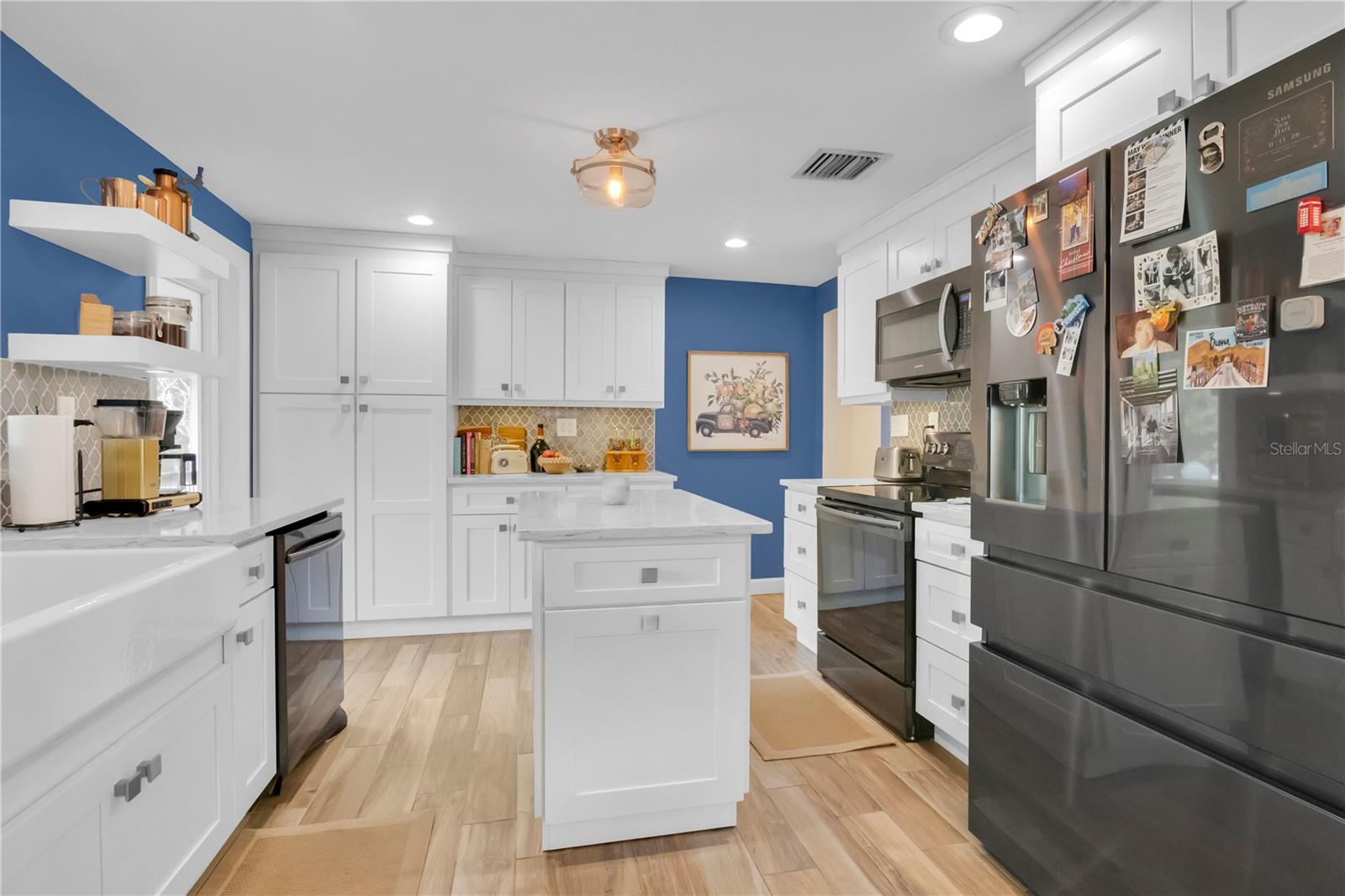 LAKE CONWAY ESTATES - Residential