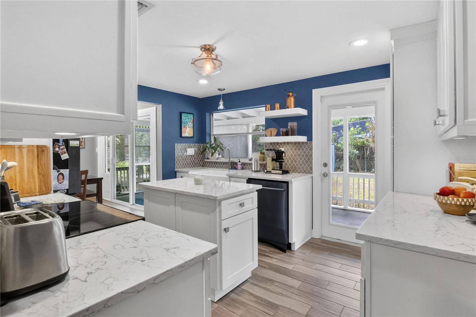 LAKE CONWAY ESTATES - Residential