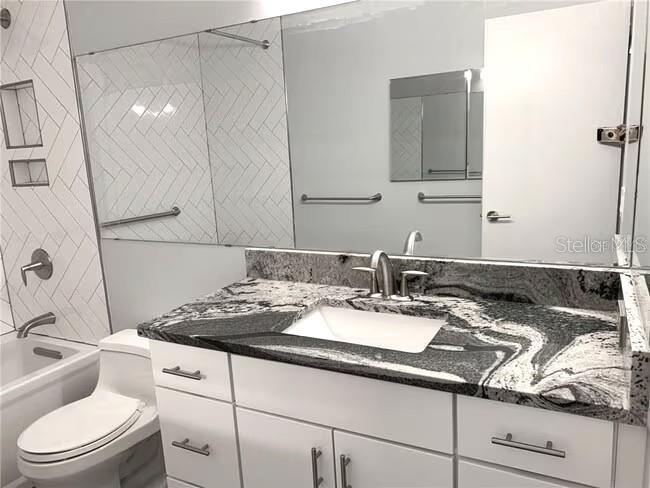 ON TOP OF THE WORLD - Residential Lease