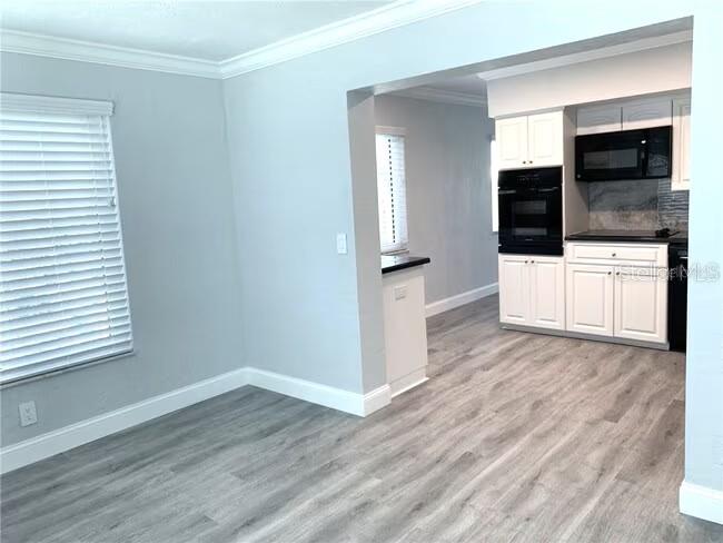 ON TOP OF THE WORLD - Residential Lease