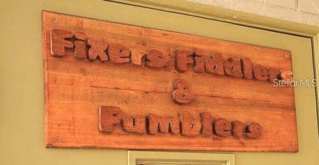 ON TOP OF THE WORLD - Residential Lease