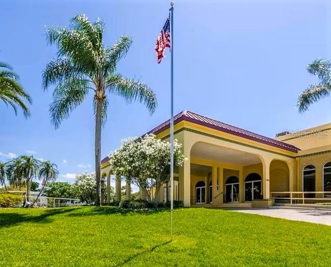 ON TOP OF THE WORLD - Residential Lease