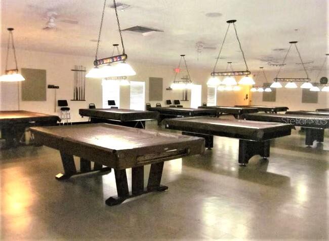 ON TOP OF THE WORLD - Residential Lease