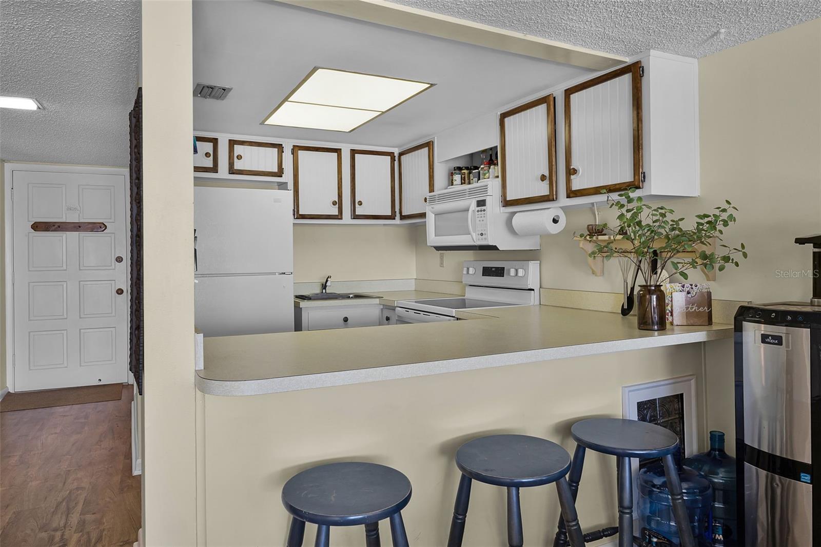 MOUNT DORA VILLA DORA CONDO UNIT 01 - Residential