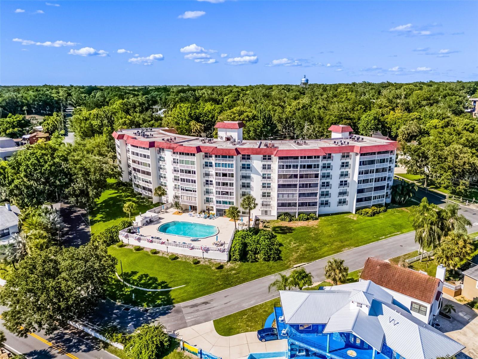 MOUNT DORA VILLA DORA CONDO UNIT 01 - Residential