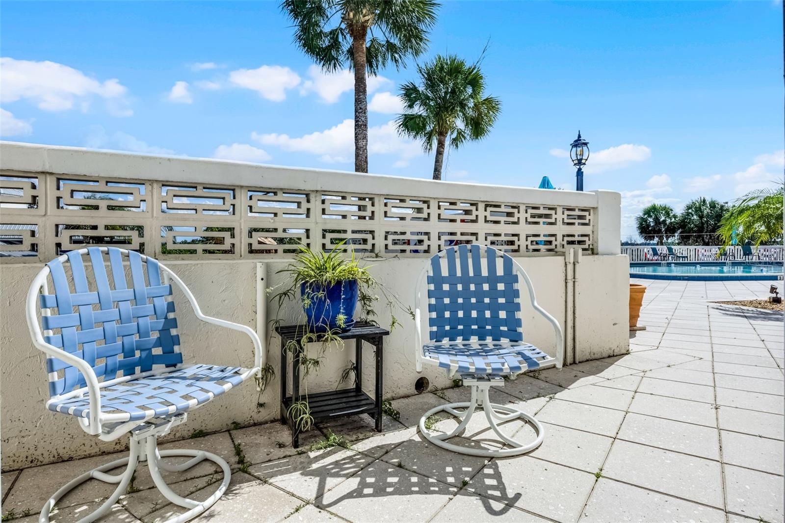 MOUNT DORA VILLA DORA CONDO UNIT 01 - Residential