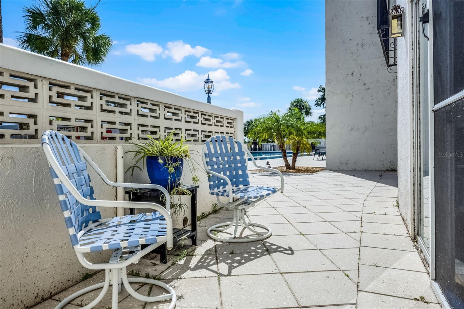 MOUNT DORA VILLA DORA CONDO UNIT 01 - Residential