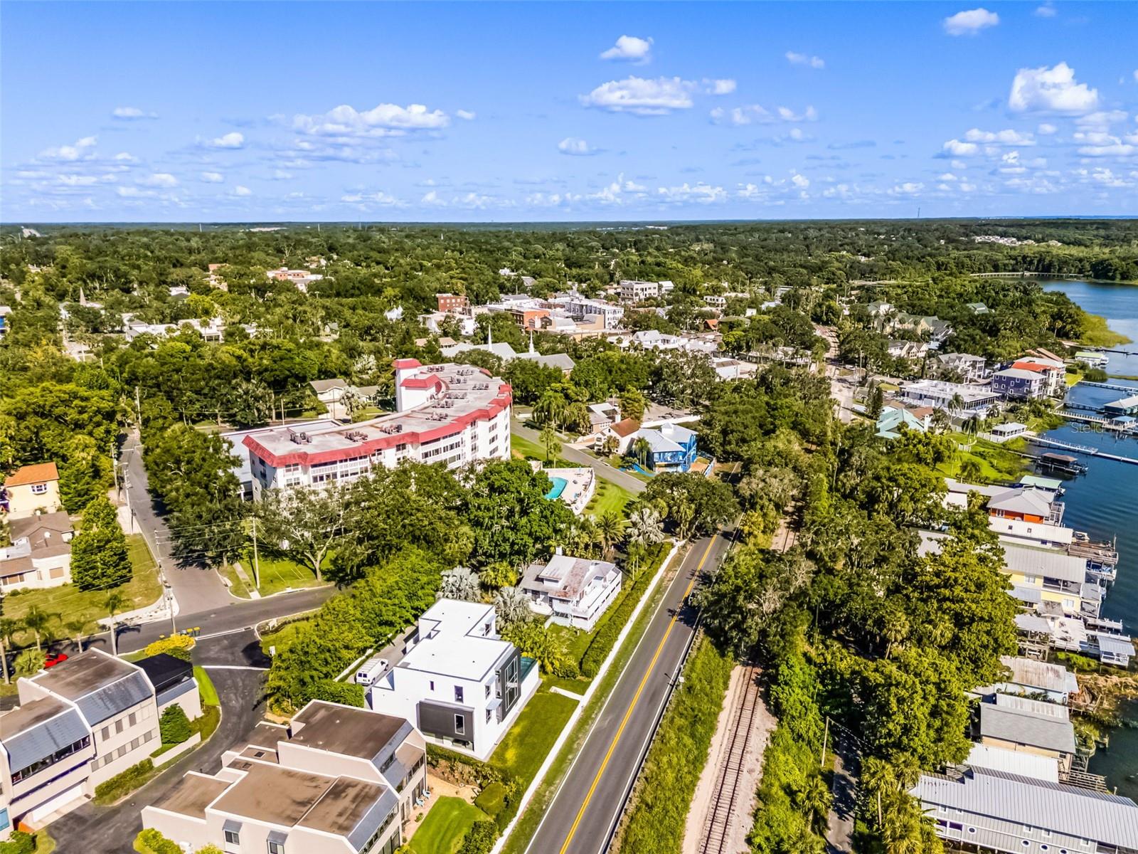 MOUNT DORA VILLA DORA CONDO UNIT 01 - Residential