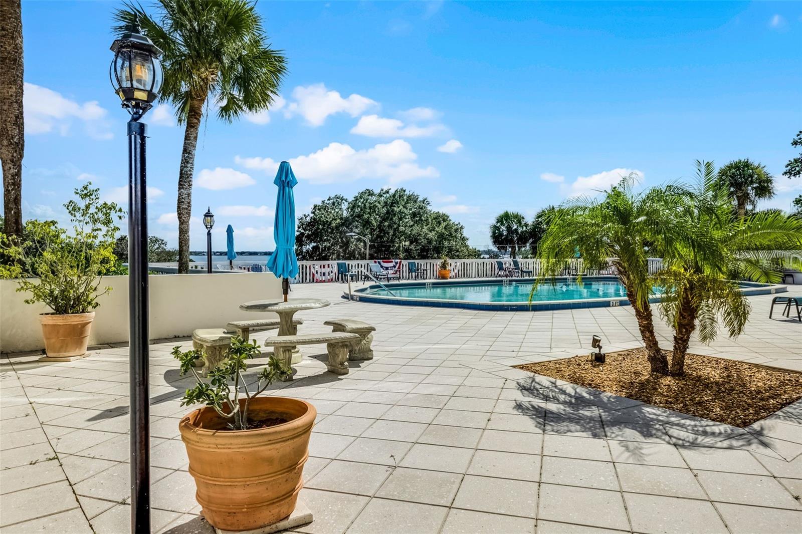 MOUNT DORA VILLA DORA CONDO UNIT 01 - Residential