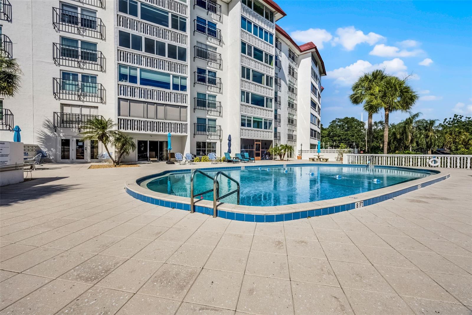 MOUNT DORA VILLA DORA CONDO UNIT 01 - Residential