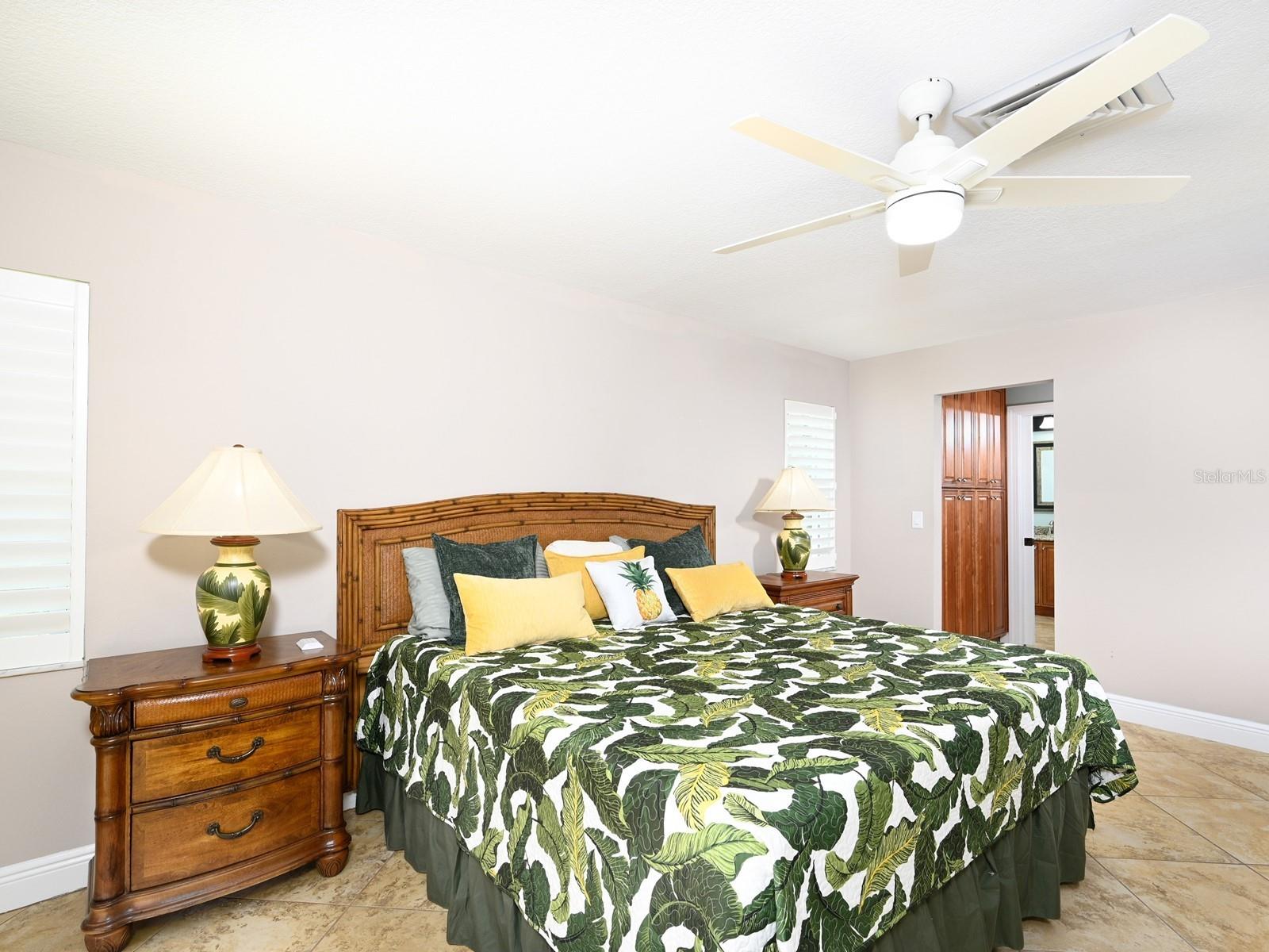 GULF GATE WOODS - Residential