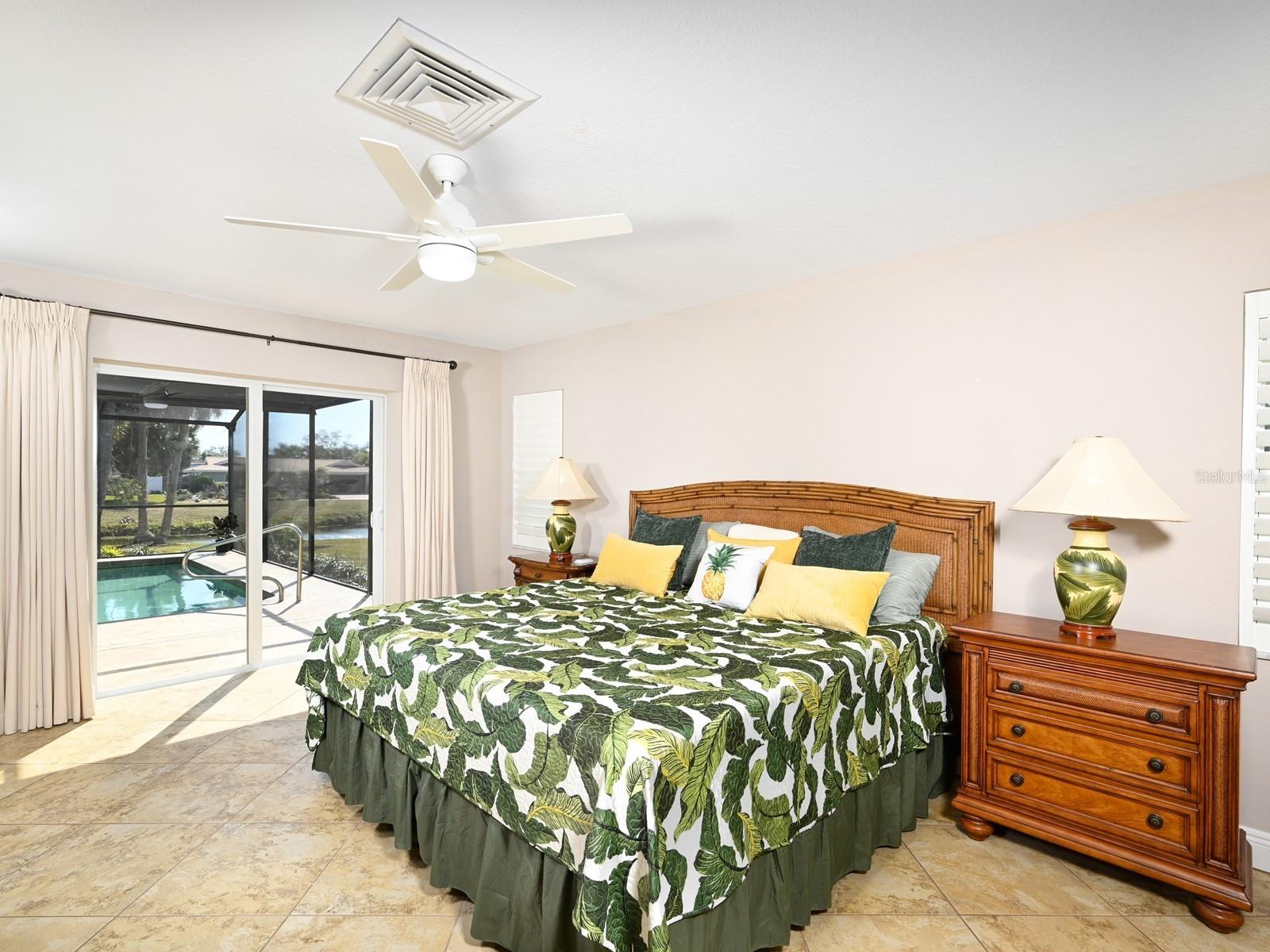 GULF GATE WOODS - Residential