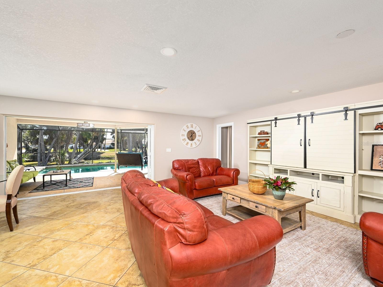 GULF GATE WOODS - Residential