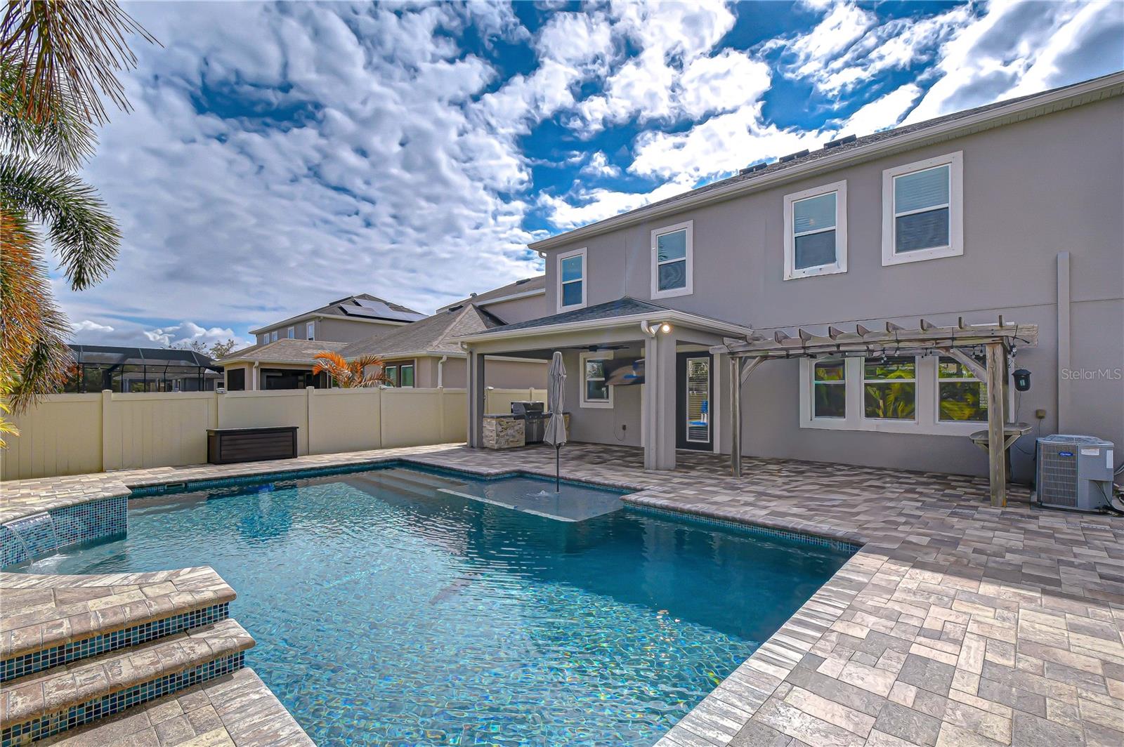 WATERSTONE LAKES - Residential