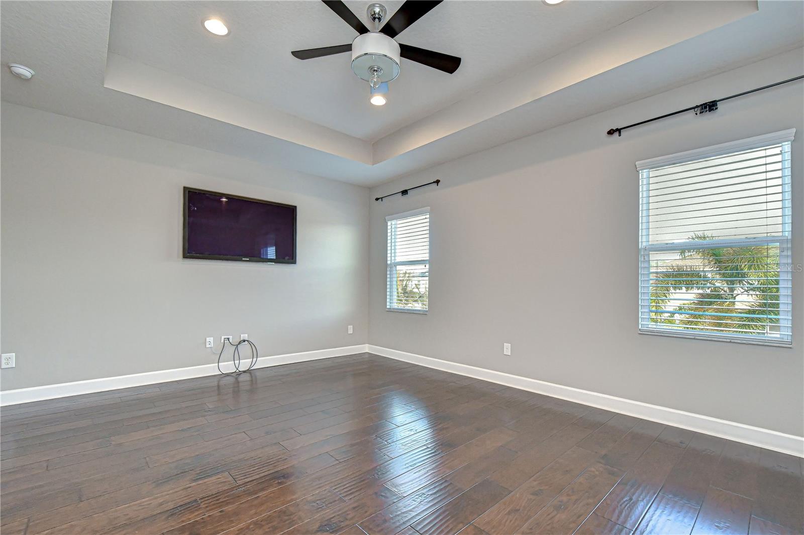 WATERSTONE LAKES - Residential