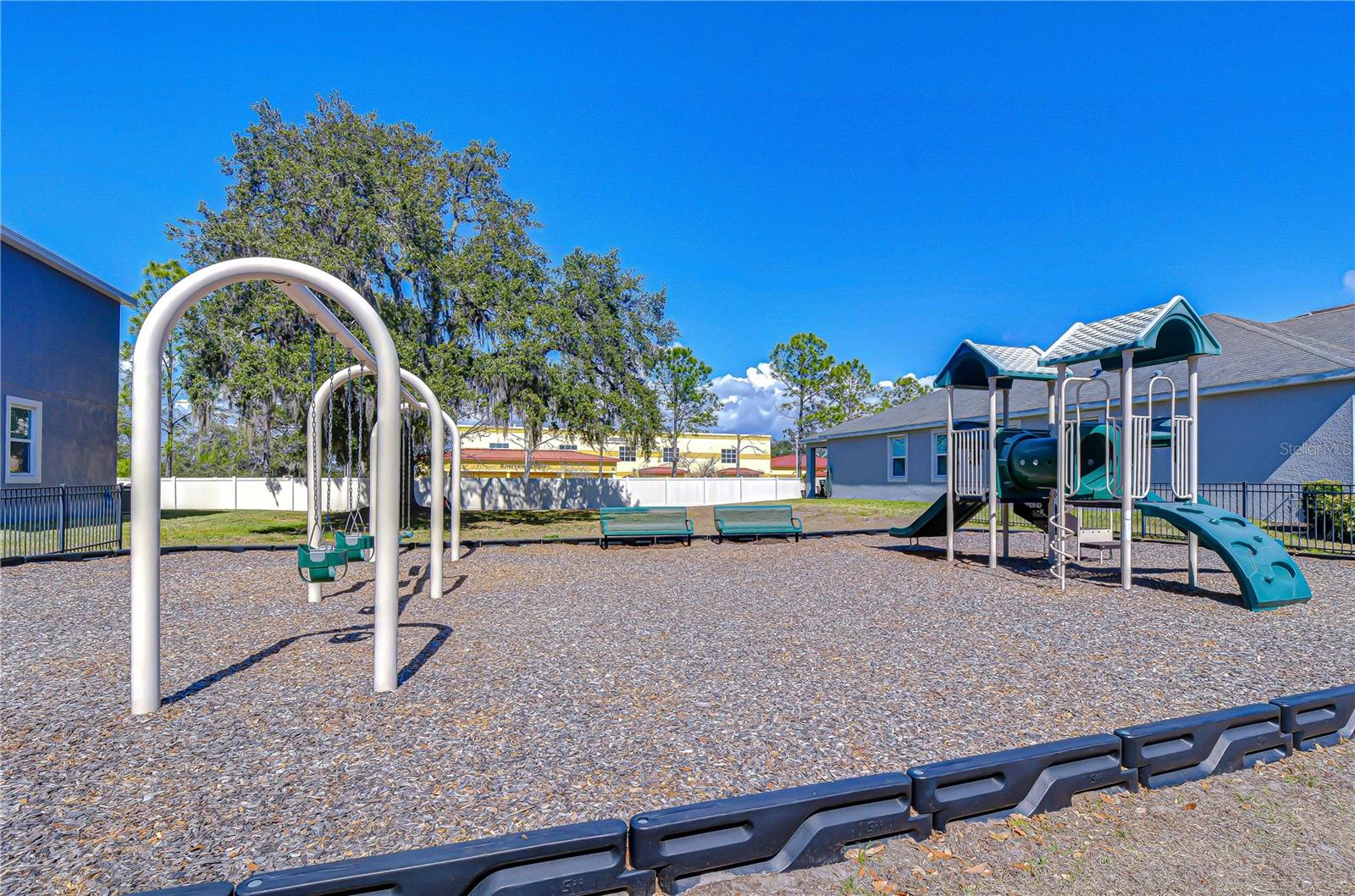 WATERSTONE LAKES - Residential