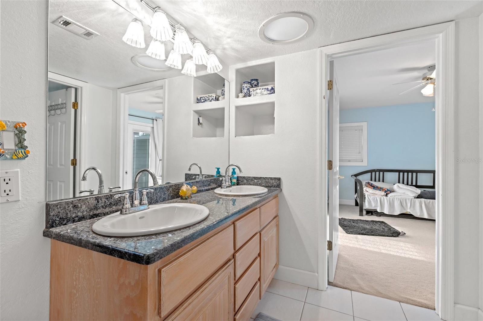 TAMPA & TARPON SPGS LAND CO - Residential