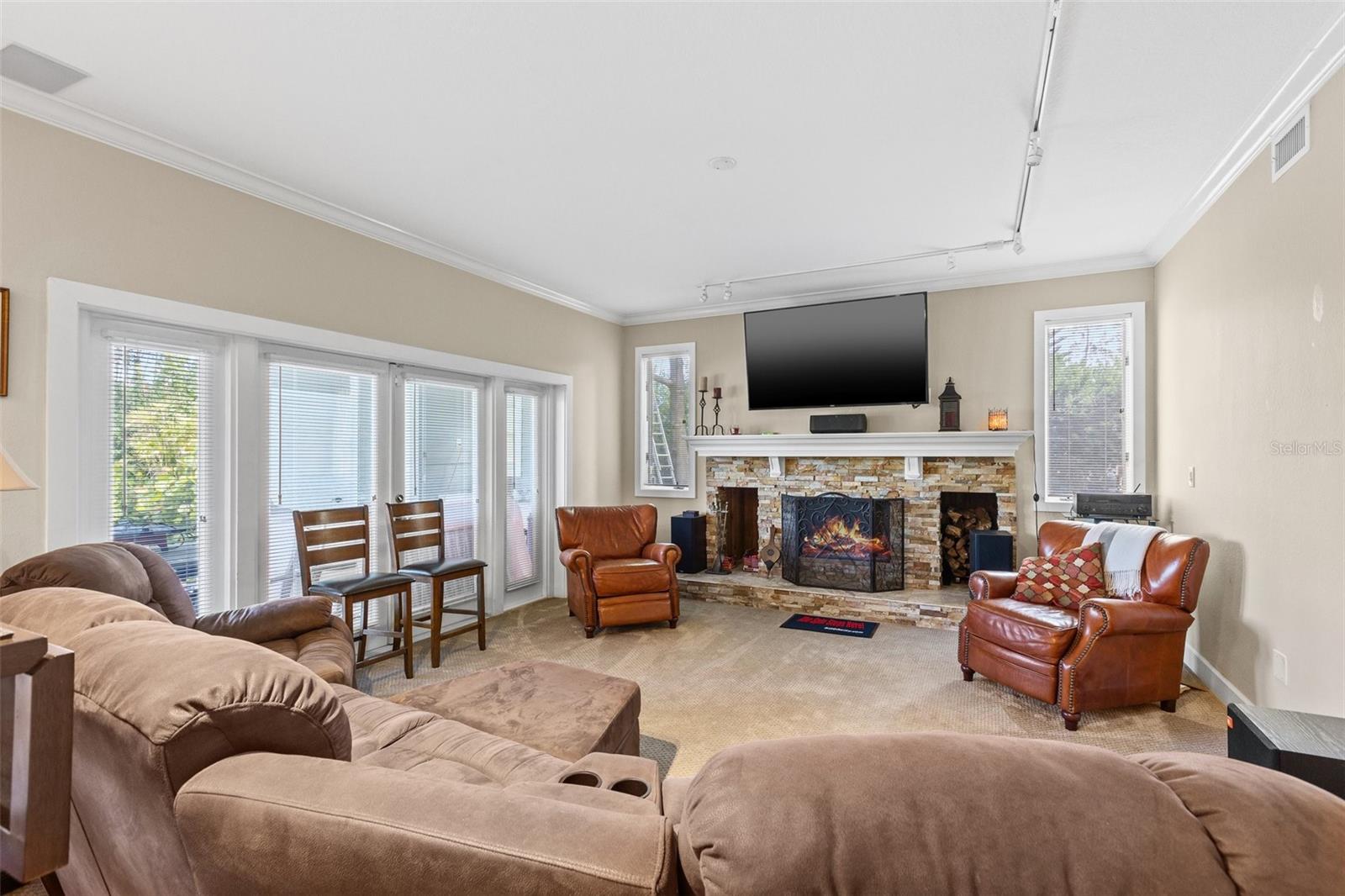 TAMPA & TARPON SPGS LAND CO - Residential