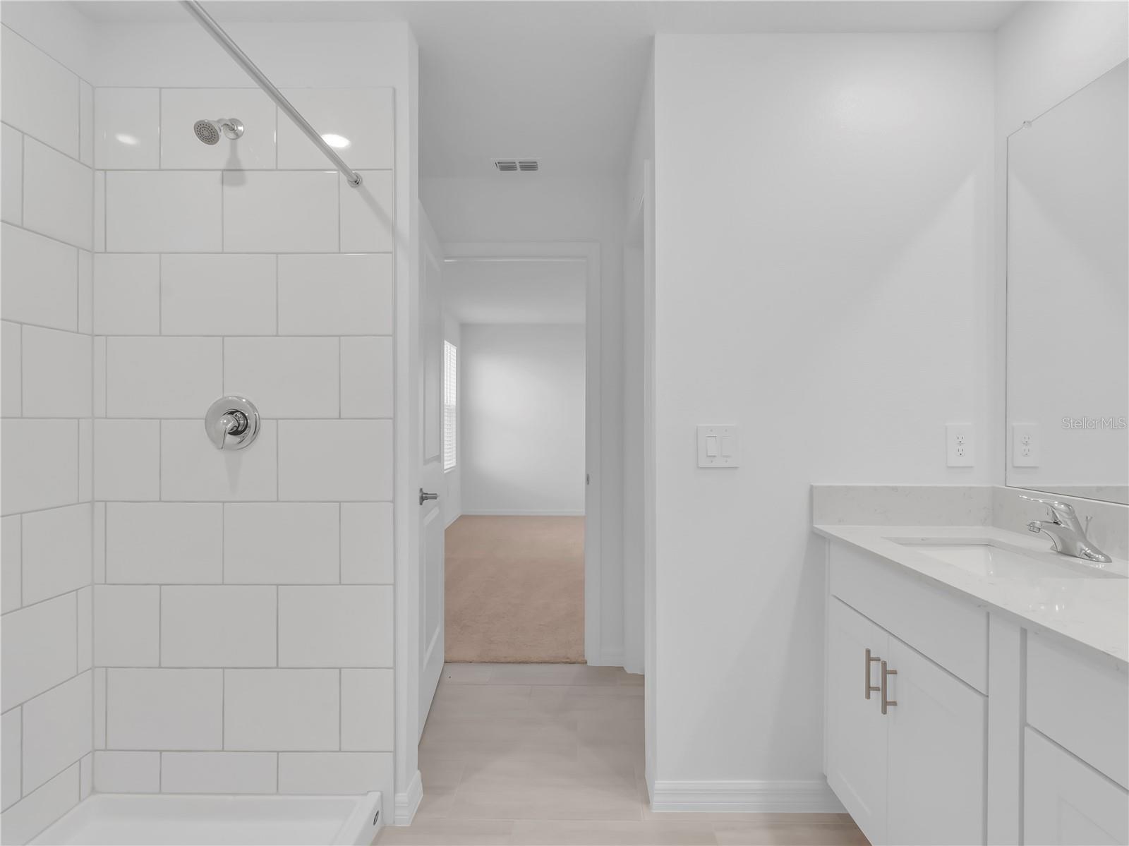 PROSPERITY LAKES - Residential Lease