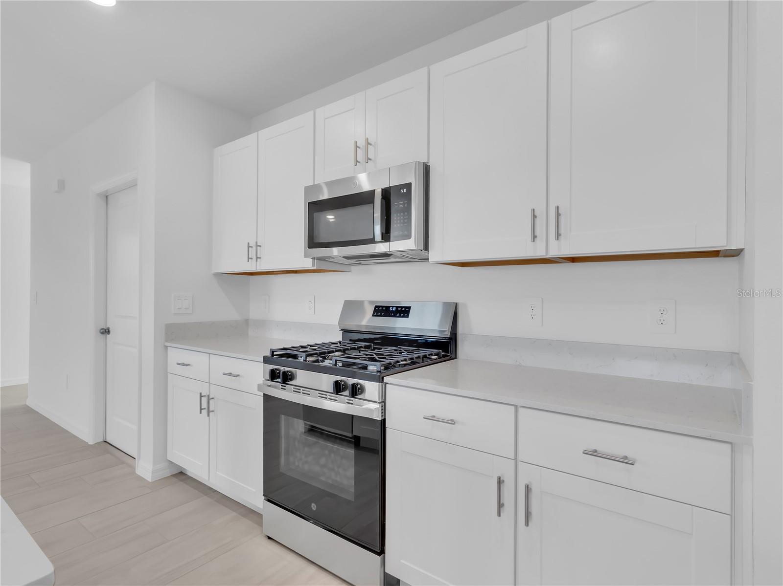 PROSPERITY LAKES - Residential Lease