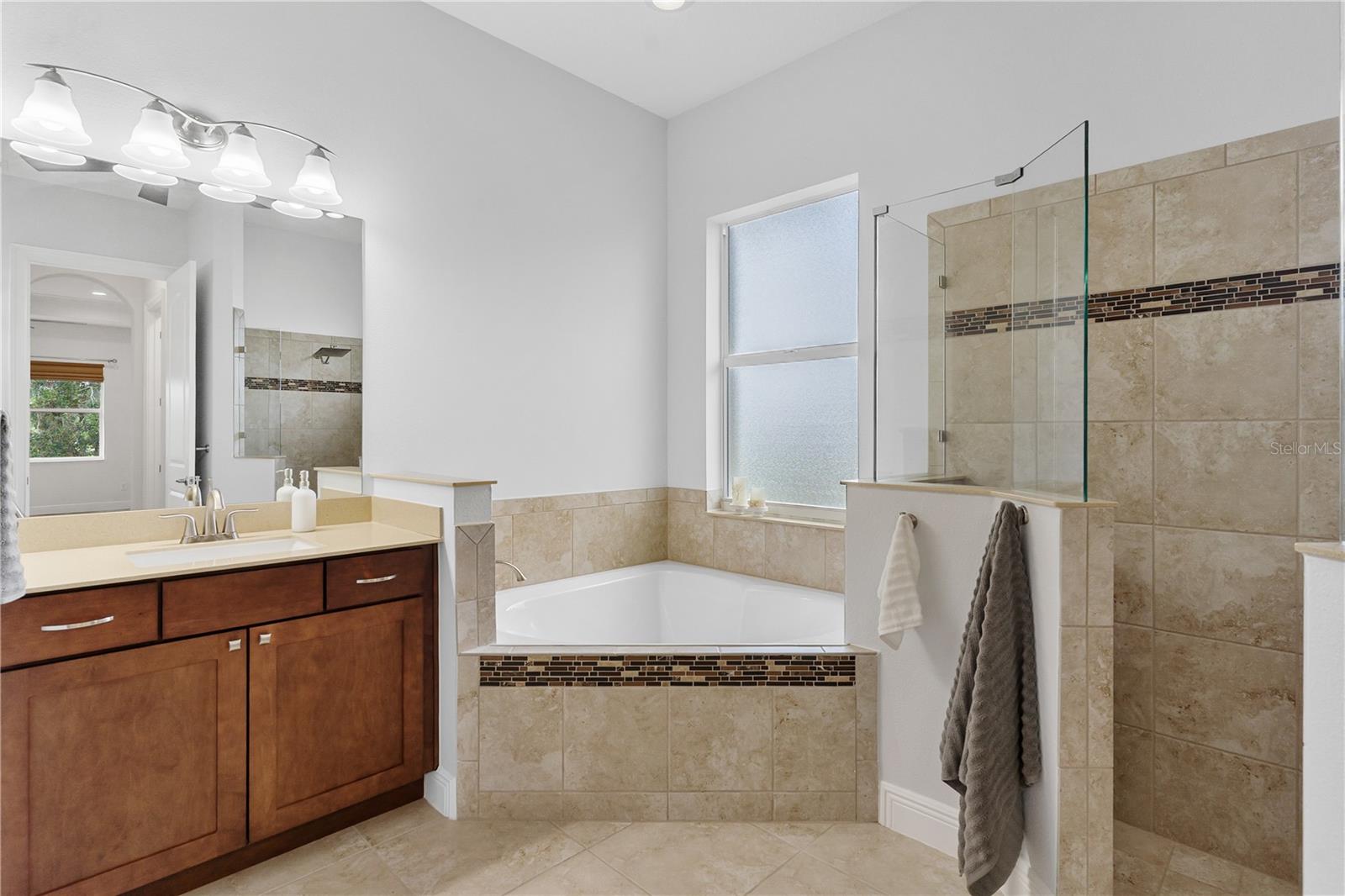HARBOR HILLS - Residential