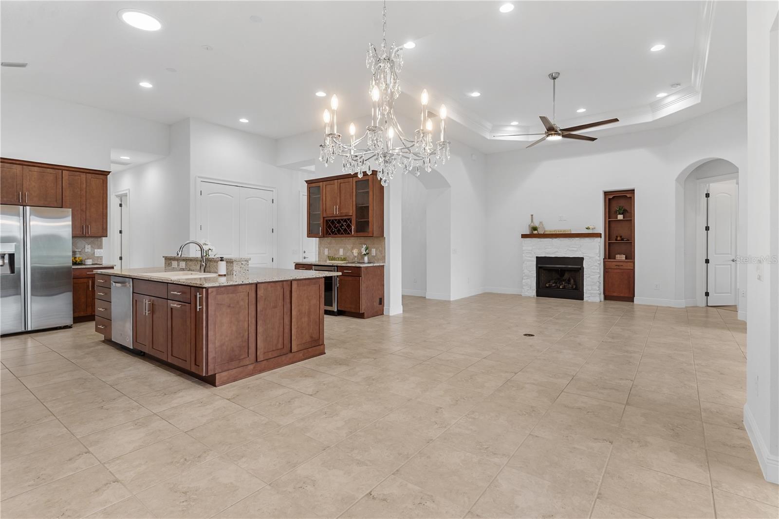 HARBOR HILLS - Residential