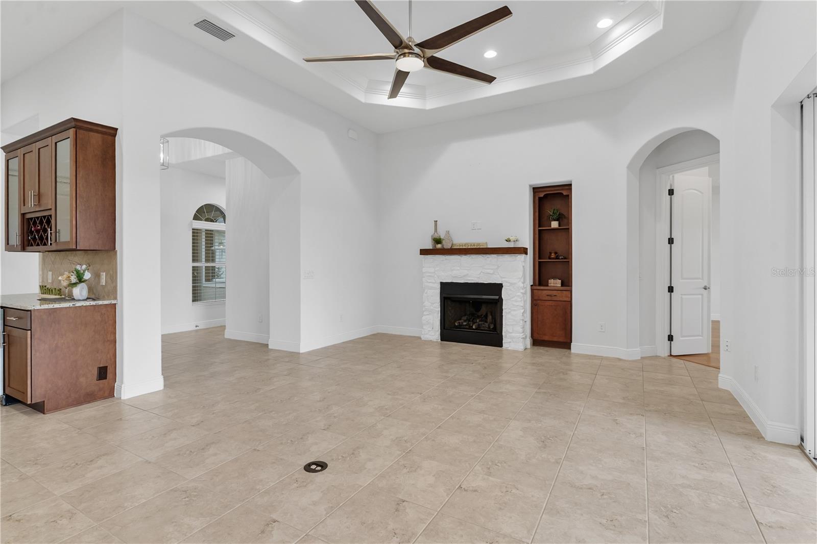 HARBOR HILLS - Residential
