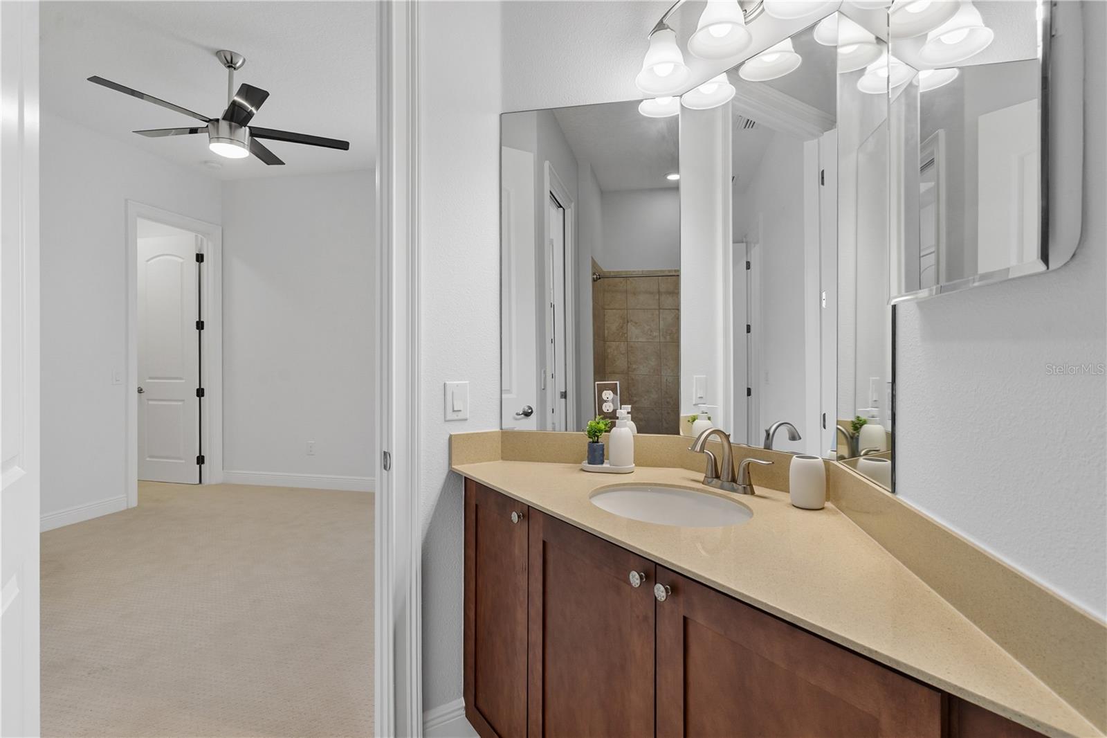 HARBOR HILLS - Residential