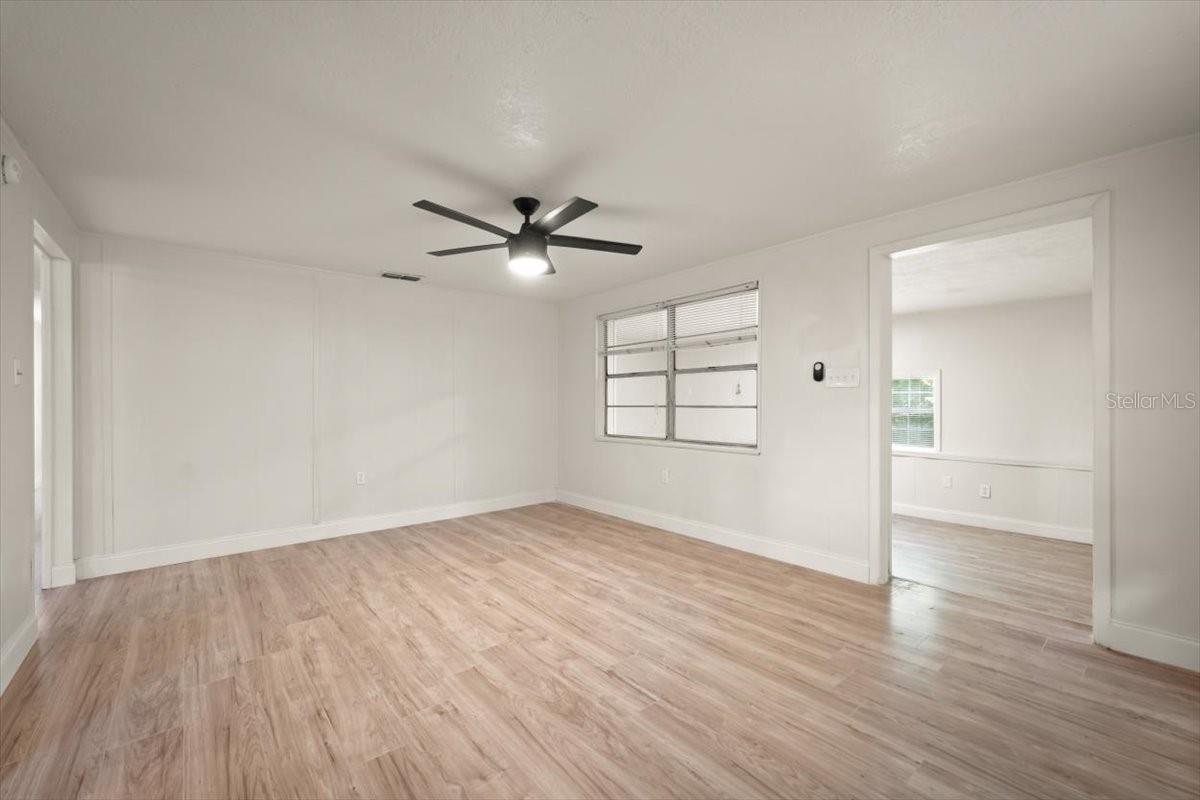 LINCOLN VILLAS - Residential