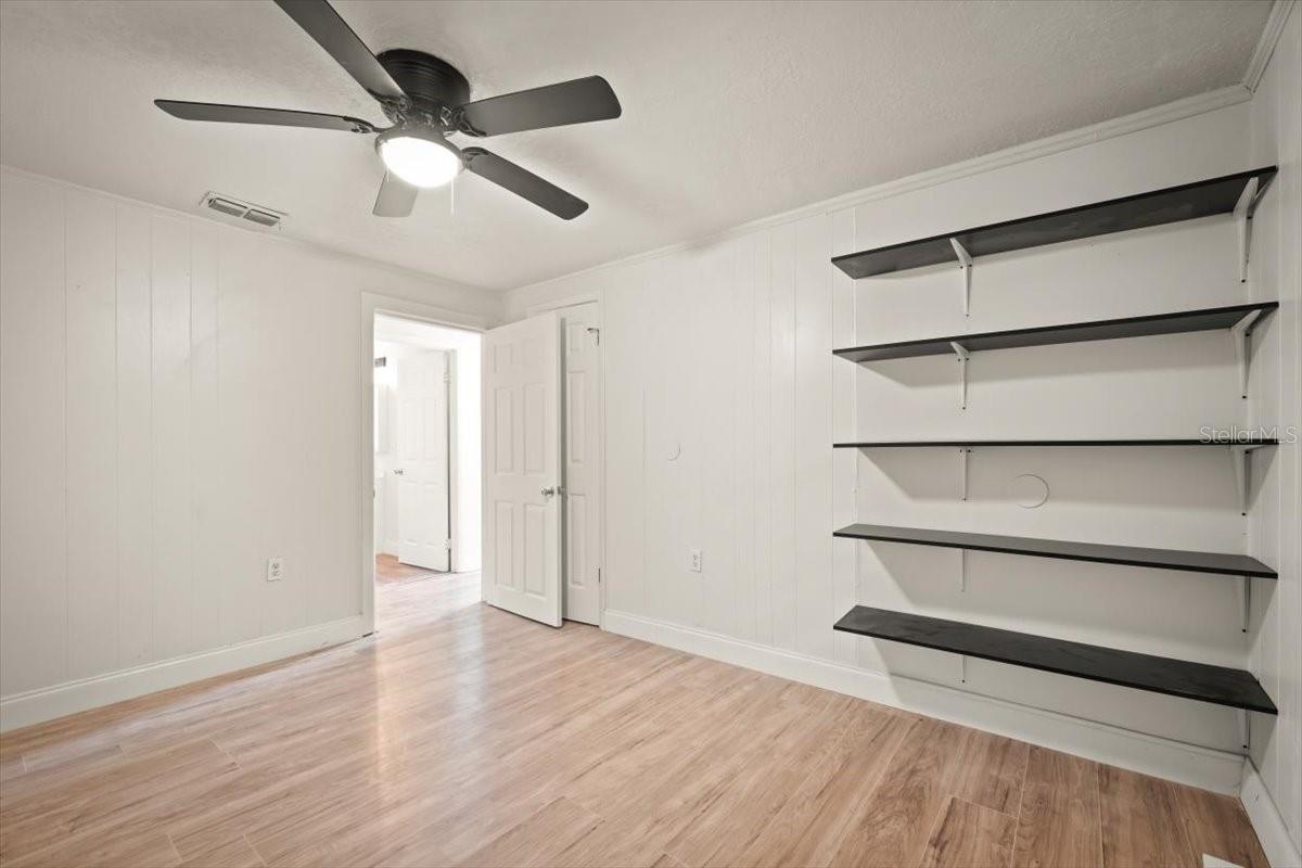 LINCOLN VILLAS - Residential